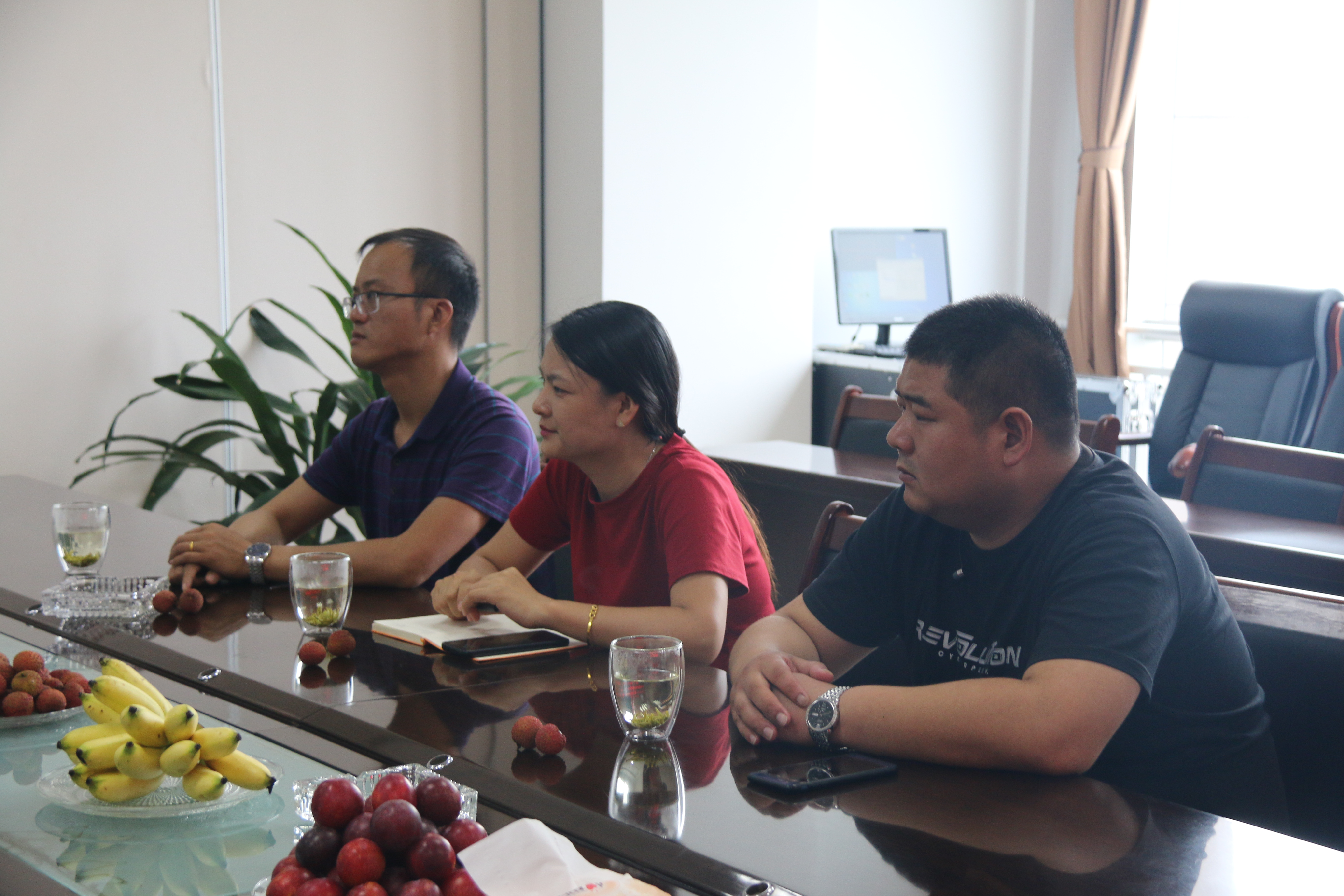 西安科技大学高新学院招办领导来访我司洽谈战(图2)