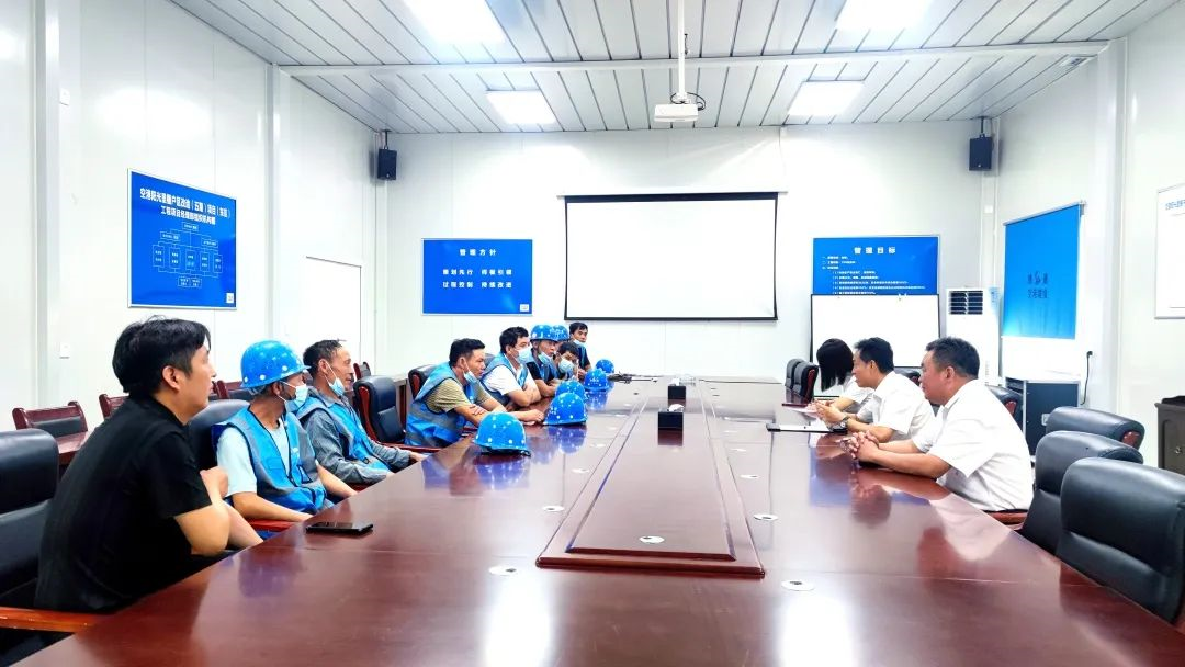 酷暑送清凉,凝心鼓干劲!金盛阳光里项目开展夏季慰问活动(图3) 酷暑送清凉,凝心鼓干劲!金盛阳光里项目开展夏季慰问活动(图3)